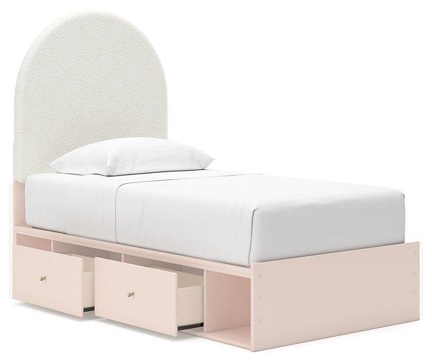 Wistenpine Upholstered Bed with Storage